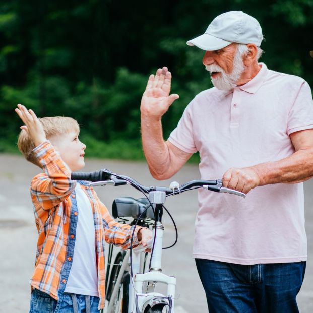 Best First Birthday Gifts From Grandparents for Grand Daughter & Son 2020